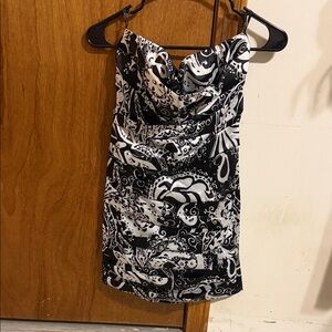 Snap Black and White Strapless Dress